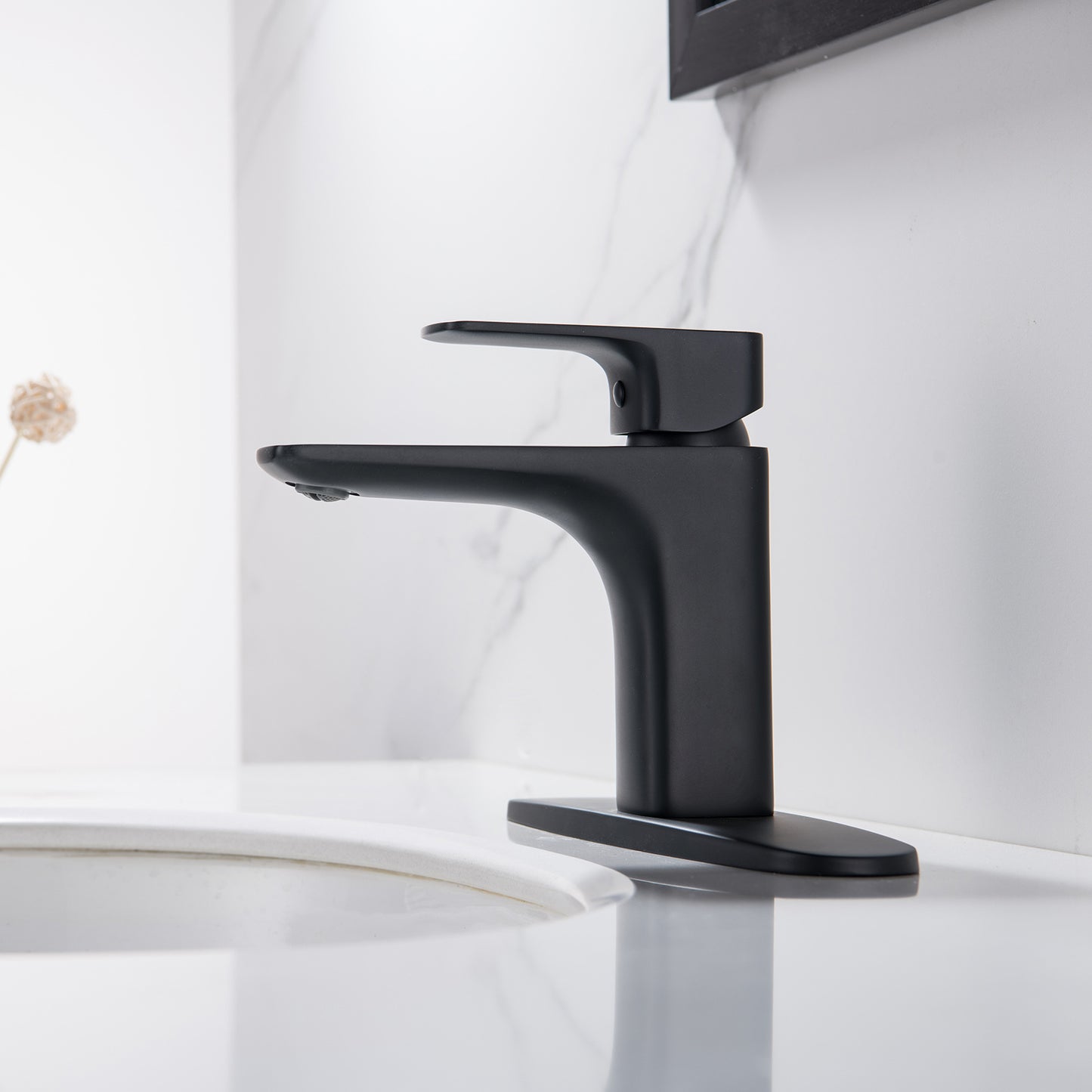 Black Bathroom Faucet Single Handle Bathroom Sink Faucet with Deck Plate RBF65012MBP
