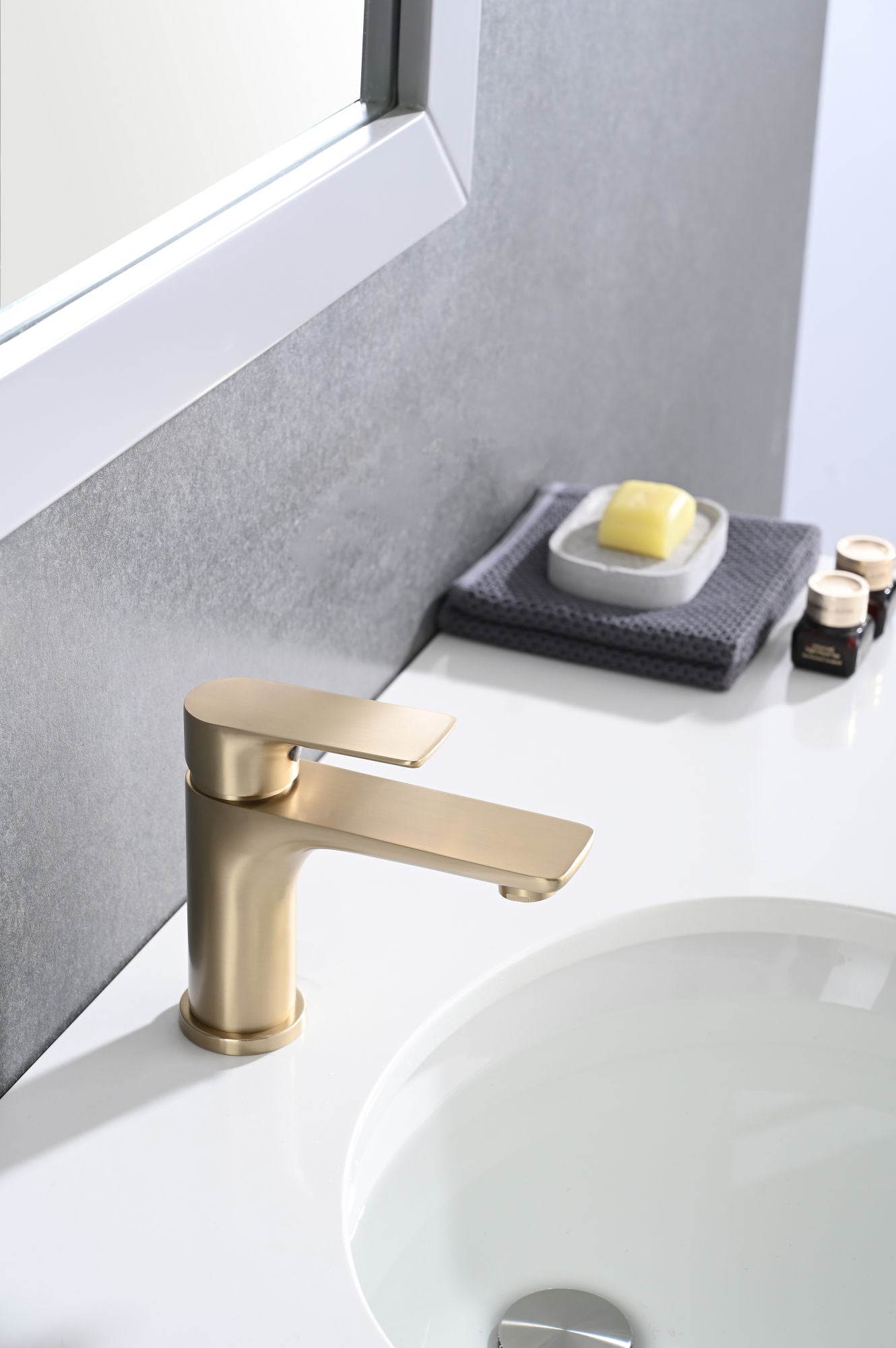 Brushed Gold Single Handle Single Hole Bathroom Sink Faucet